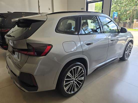 BMW-X1-2024