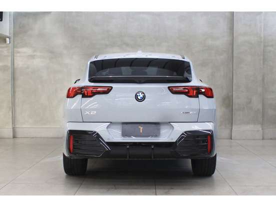 BMW-X2-2024