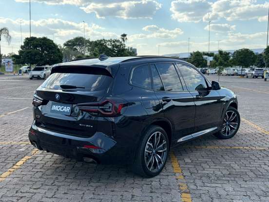 BMW-X3-2021