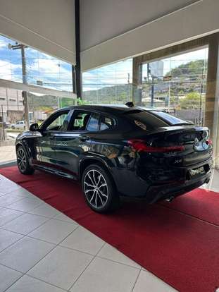 BMW-X4-2020