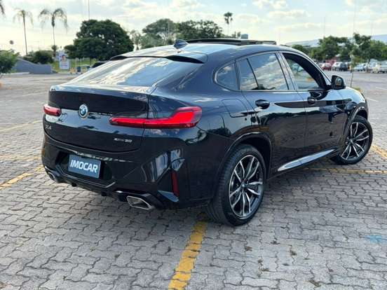 BMW-X4-2023