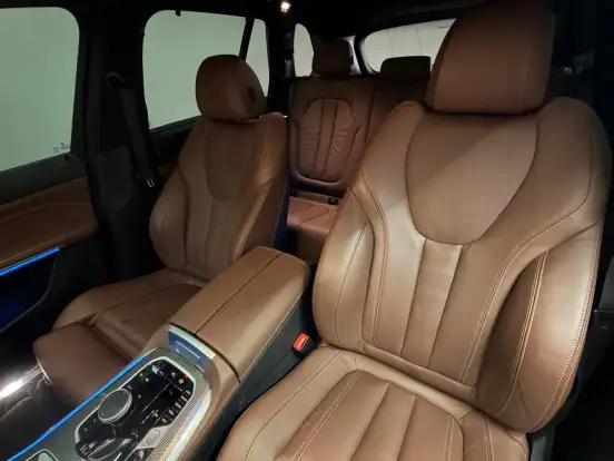 BMW-X5-2021