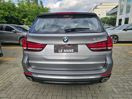 BMW-X5-3.0 4X4 30D I6 TURBO DIESEL 4P AUTOMÁTICO BMW-X5-2017