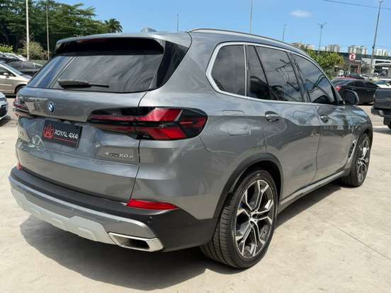 BMW-X5-2024