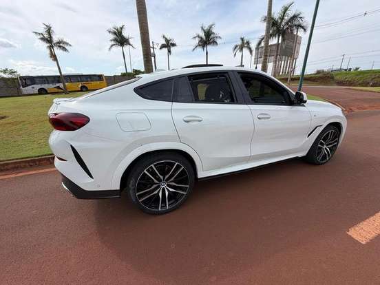 BMW-X6-3.0 TWINPOWER GASOLINA XDRIVE40I M SPORT AUTOMÁTICO BMW-X6-2023