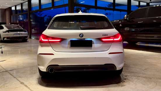 BMW-118i-2020