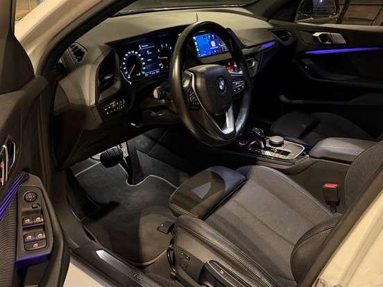 BMW-118i-1.5 12V GASOLINA SPORT GP STEPTRONIC BMW-118i-2020