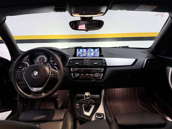 BMW-120i-2019