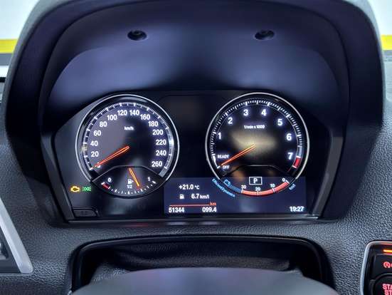 BMW-120i-2019