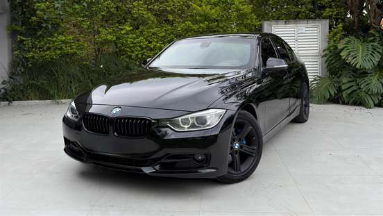 BMW-320i-2015