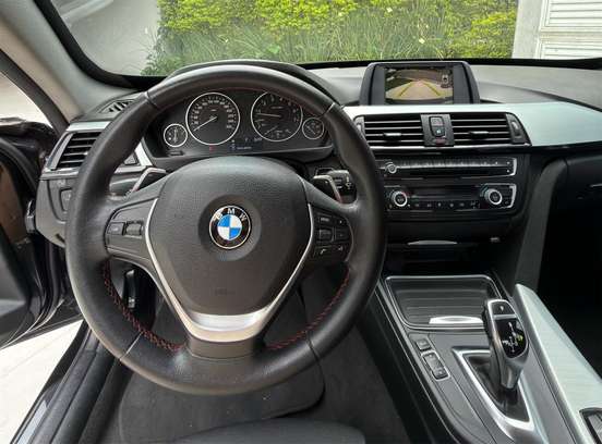 BMW-320i-2015