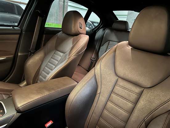 BMW-320i-2.0 16V TURBO FLEX M SPORT AUTOMÁTICO BMW-320i-2022