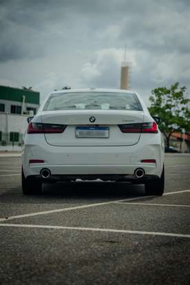 BMW-320i-2024