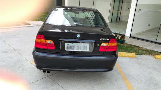 BMW-320i-2002