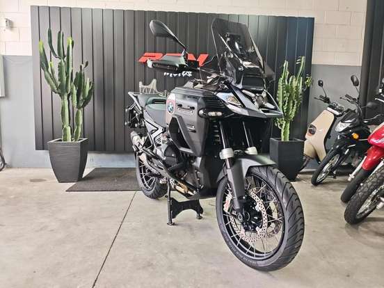 BMW-R 1300 GS ADVENTURE TRIPLE BLACK-2025
