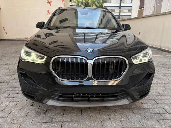 BMW-X1-2021