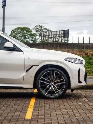 BMW-X6-2023