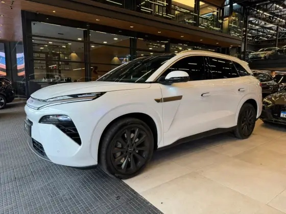 BYD ATTO 8 1.5 TURBO PHEV AWD AUTOMÁTICO