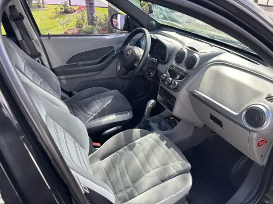 CHEVROLET-AGILE-2012