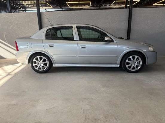 CHEVROLET-ASTRA-2010