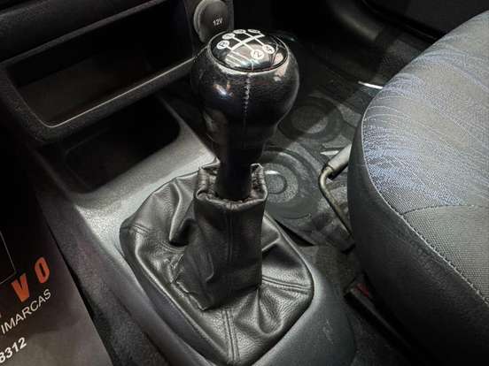 CHEVROLET-CELTA-1.0 MPFI LIFE 8V FLEX 4P MANUAL CHEVROLET-CELTA-2005