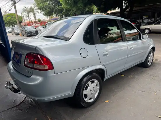CHEVROLET-CLASSIC-2010