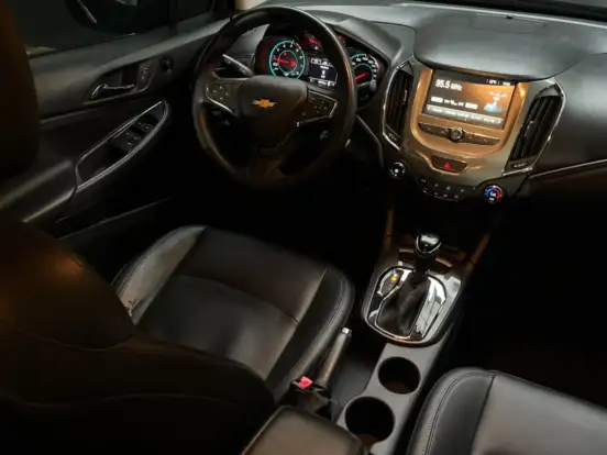 CHEVROLET-CRUZE-2019