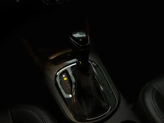 CHEVROLET-CRUZE-2019