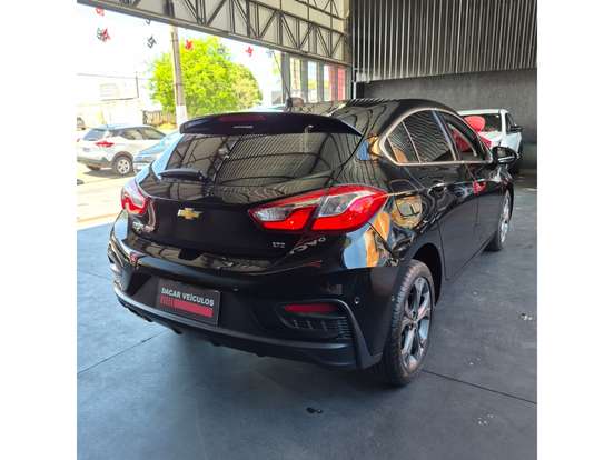CHEVROLET-CRUZE-2018