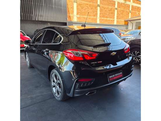 CHEVROLET-CRUZE-2018