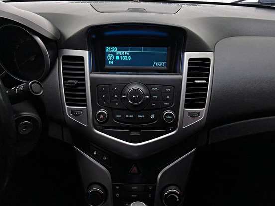 CHEVROLET-CRUZE-1.8 LT 16V FLEX 4P AUTOMÁTICO CHEVROLET-CRUZE-2013