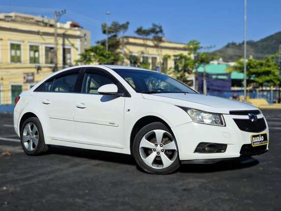 CHEVROLET-CRUZE-2013
