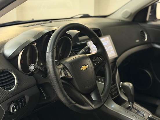 CHEVROLET-CRUZE-1.8 LT 16V FLEX 4P AUTOMÁTICO CHEVROLET-CRUZE-2011