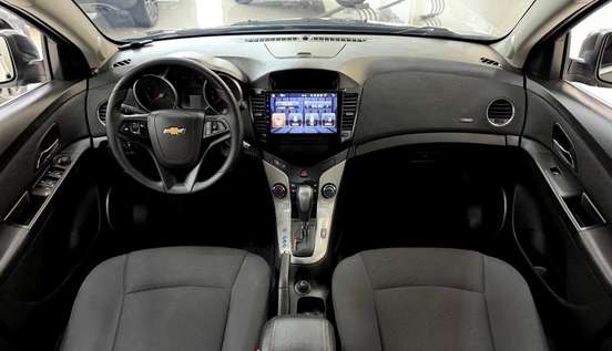 CHEVROLET-CRUZE-2011
