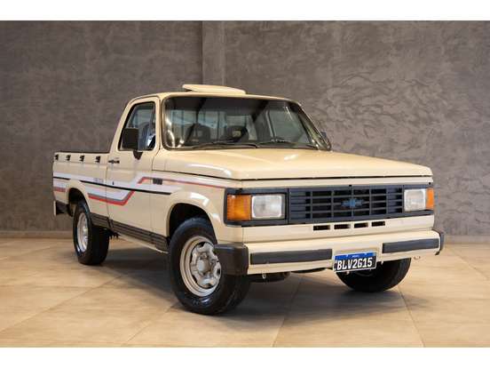 CHEVROLET-D20-1989