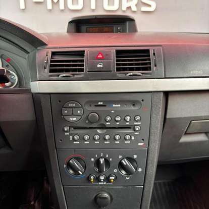 CHEVROLET-MERIVA-2012