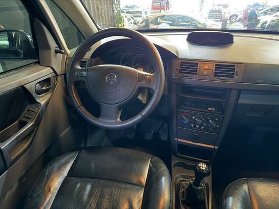 CHEVROLET-MERIVA-2005
