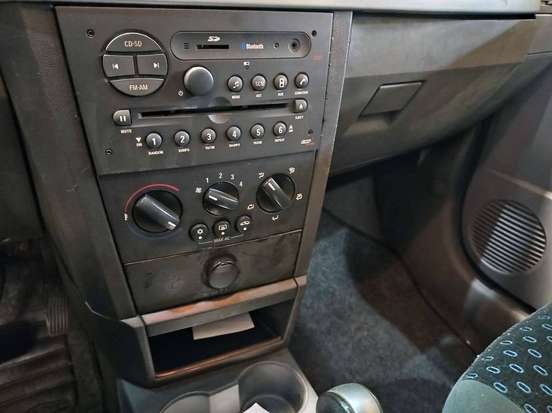 CHEVROLET-MERIVA-2011