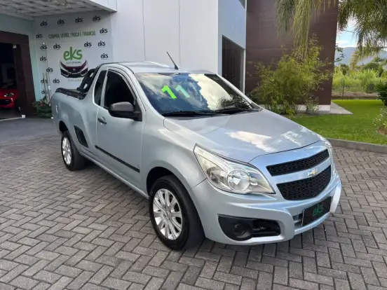 CHEVROLET-MONTANA-2011