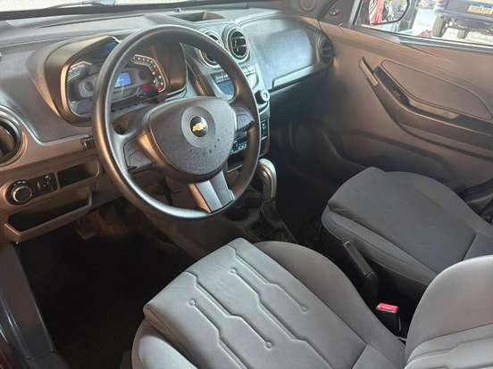 CHEVROLET-MONTANA-2012