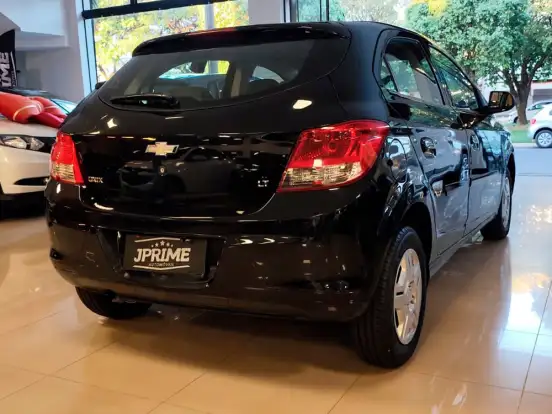 CHEVROLET-ONIX-1.0 MPFI LT 8V FLEX 4P MANUAL CHEVROLET-ONIX-2014