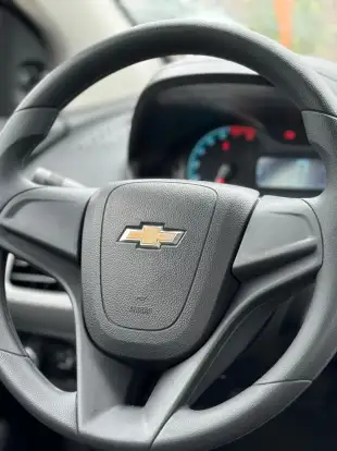 CHEVROLET-ONIX-1.0 MPFI LT 8V FLEX 4P MANUAL CHEVROLET-ONIX-2015