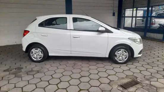 CHEVROLET-ONIX-2013