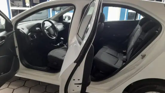 CHEVROLET-ONIX-2013