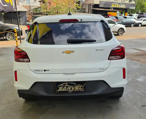 CHEVROLET-ONIX-2022