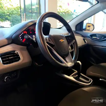CHEVROLET-ONIX-2018