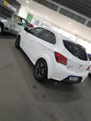CHEVROLET-ONIX-1.4 MPFI LT 8V FLEX 4P MANUAL CHEVROLET-ONIX-2017