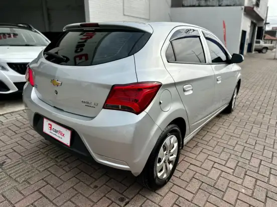 CHEVROLET-ONIX-1.4 MPFI LT 8V FLEX 4P MANUAL CHEVROLET-ONIX-2017