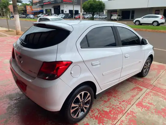CHEVROLET-ONIX-1.4 MPFI LTZ 8V FLEX 4P AUTOMÁTICO CHEVROLET-ONIX-2015