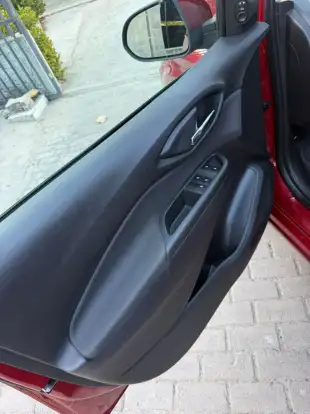 CHEVROLET-ONIX-2018